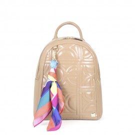 Mochila Look Glossy con Mascada color Camel