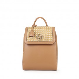 Mochila Look Tejido con Charm color Camel